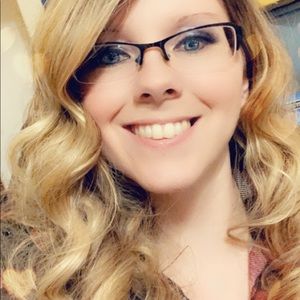 Meet your Posher, Dana